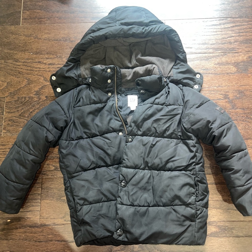 Gap puffer jacket